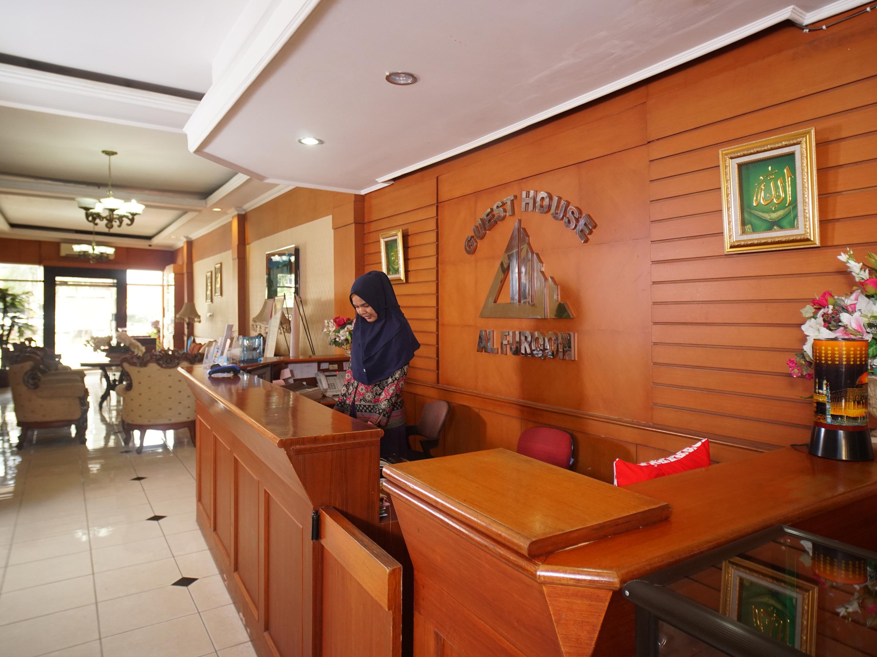 Capital O 142 Hotel Al Furqon Syariah Palembang Zewnętrze zdjęcie