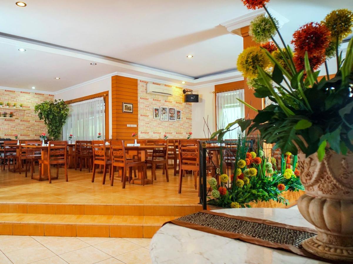 Capital O 142 Hotel Al Furqon Syariah Palembang Zewnętrze zdjęcie