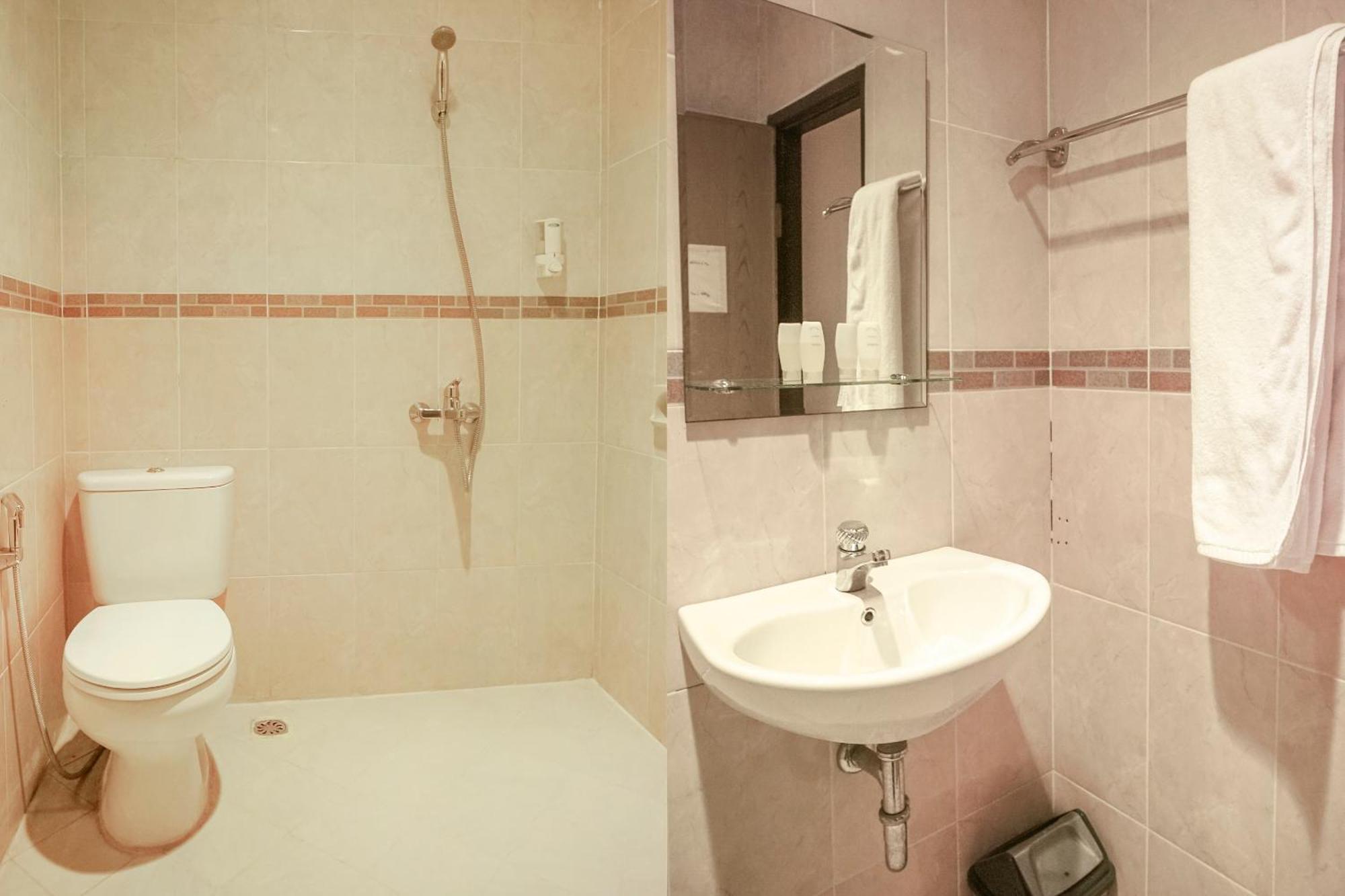 Capital O 142 Hotel Al Furqon Syariah Palembang Zewnętrze zdjęcie