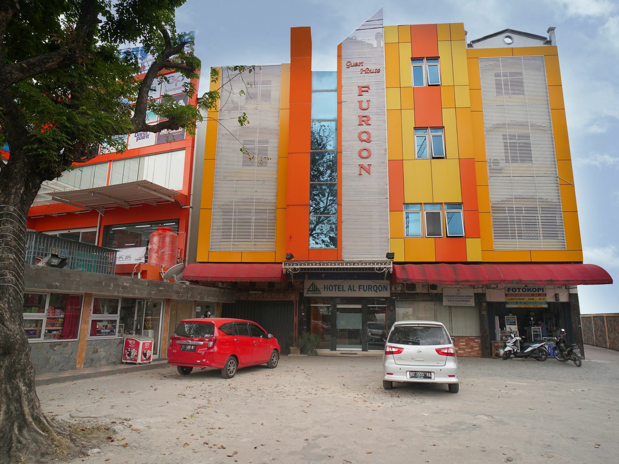 Capital O 142 Hotel Al Furqon Syariah Palembang Zewnętrze zdjęcie